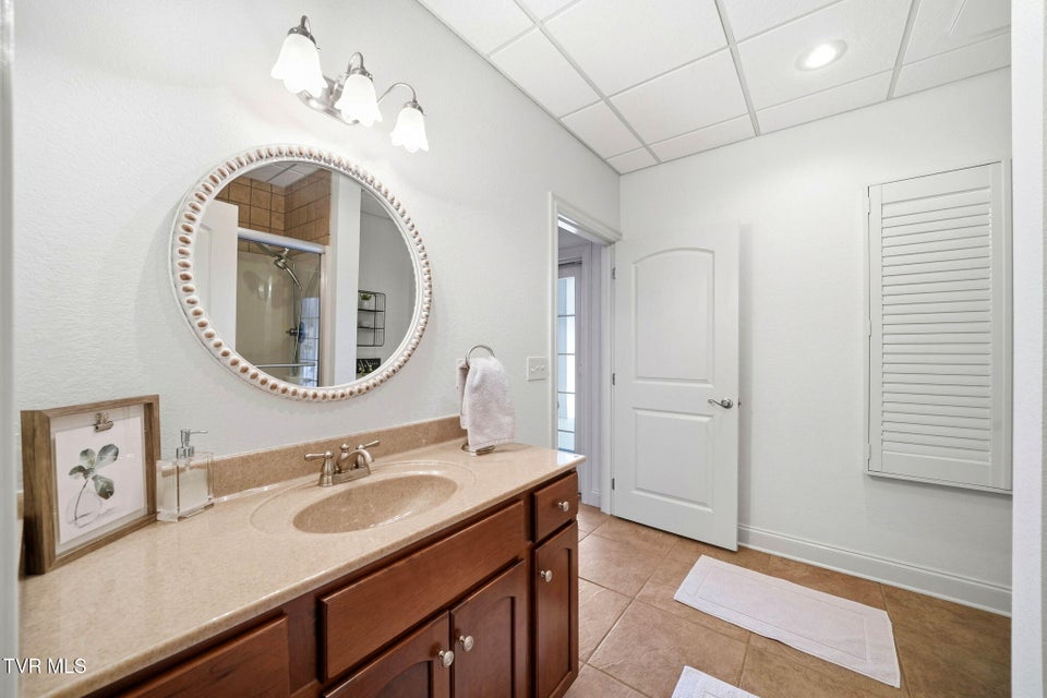 Photo #45: 8 Lake Harbor Court