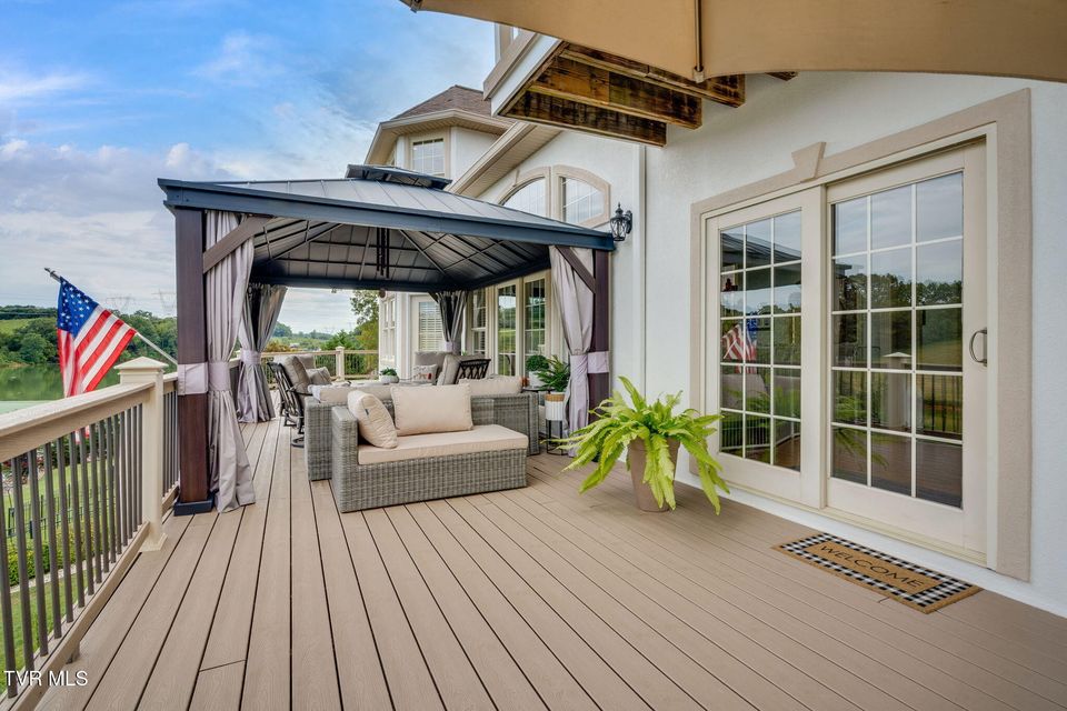 Photo #49: 8 Lake Harbor Court