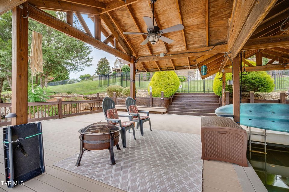 Photo #58: 8 Lake Harbor Court