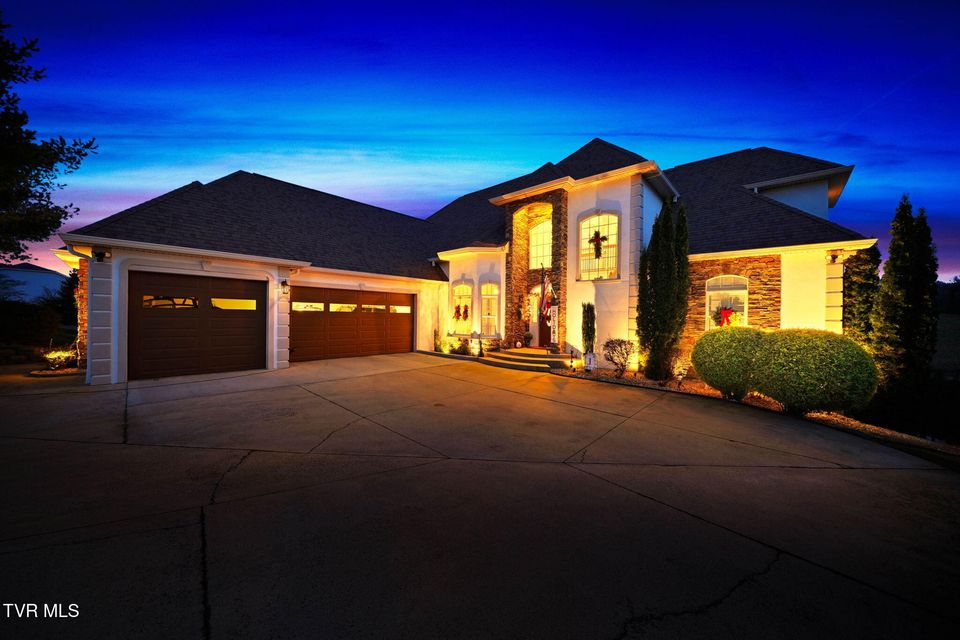 Photo #63: 8 Lake Harbor Court