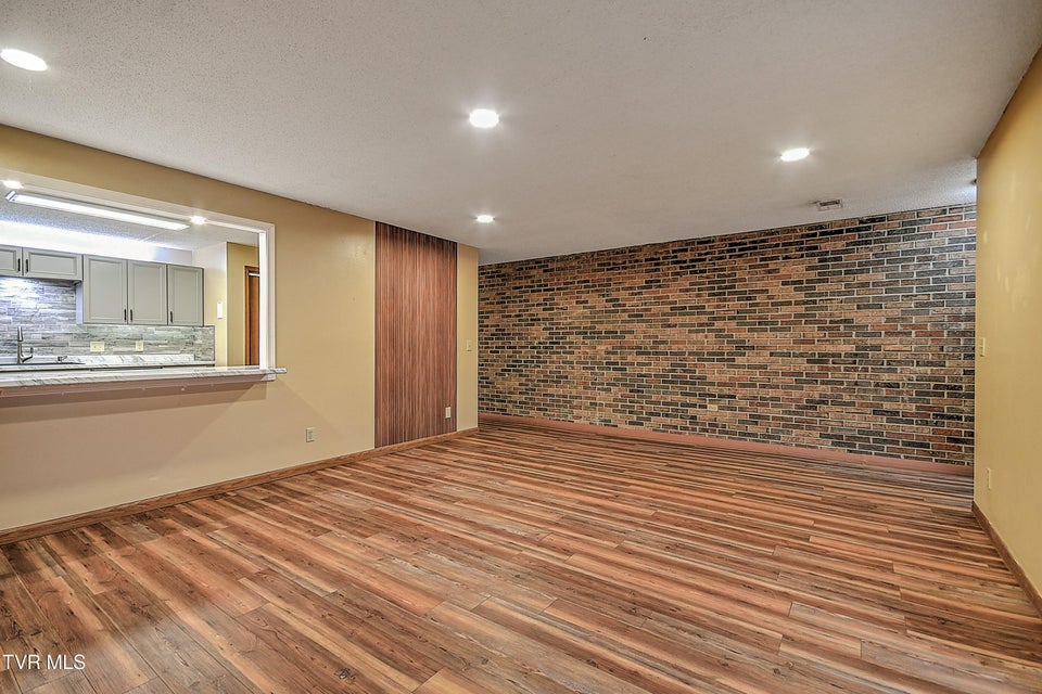 Photo #7: 500 Fleetwood Drive