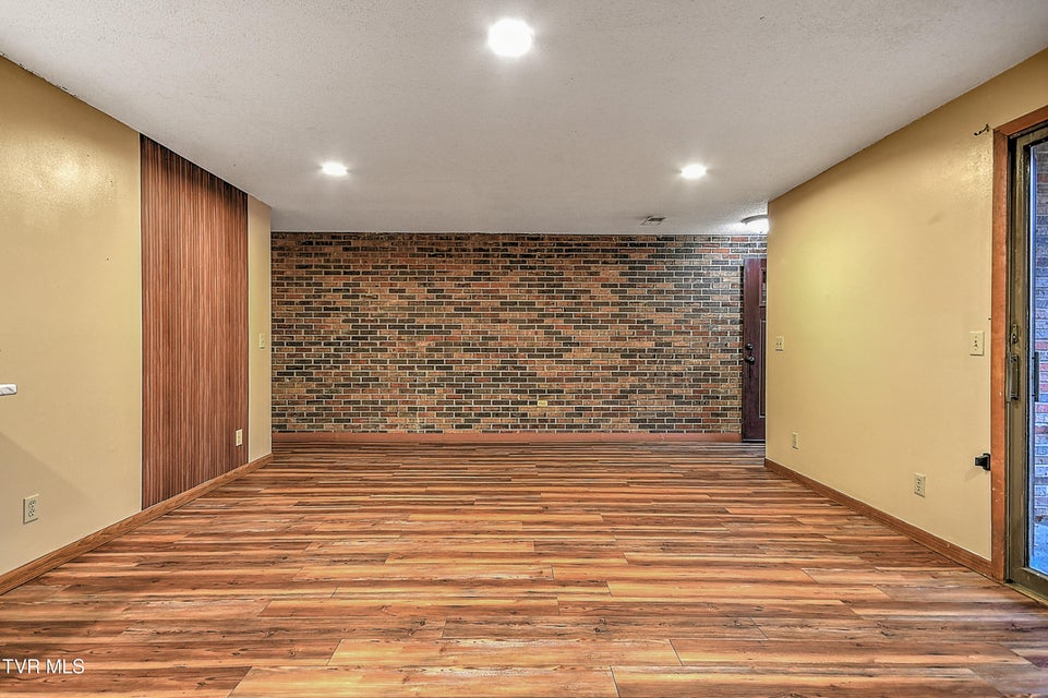 Photo #8: 500 Fleetwood Drive