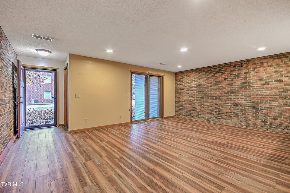 Photo #13: 500 Fleetwood Drive