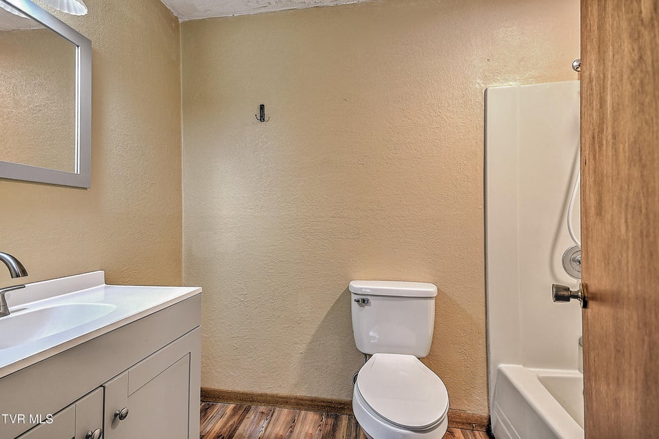 Photo #27: 500 Fleetwood Drive