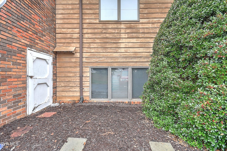 Photo #30: 500 Fleetwood Drive