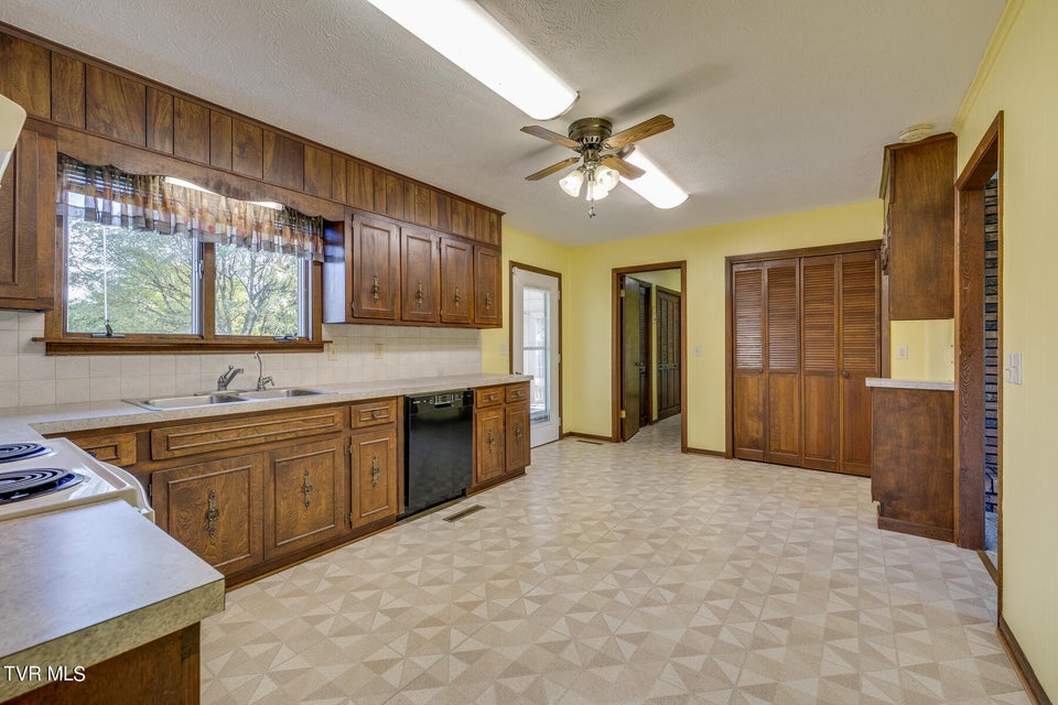 Photo #11: 4478 Hill Station Alley Road