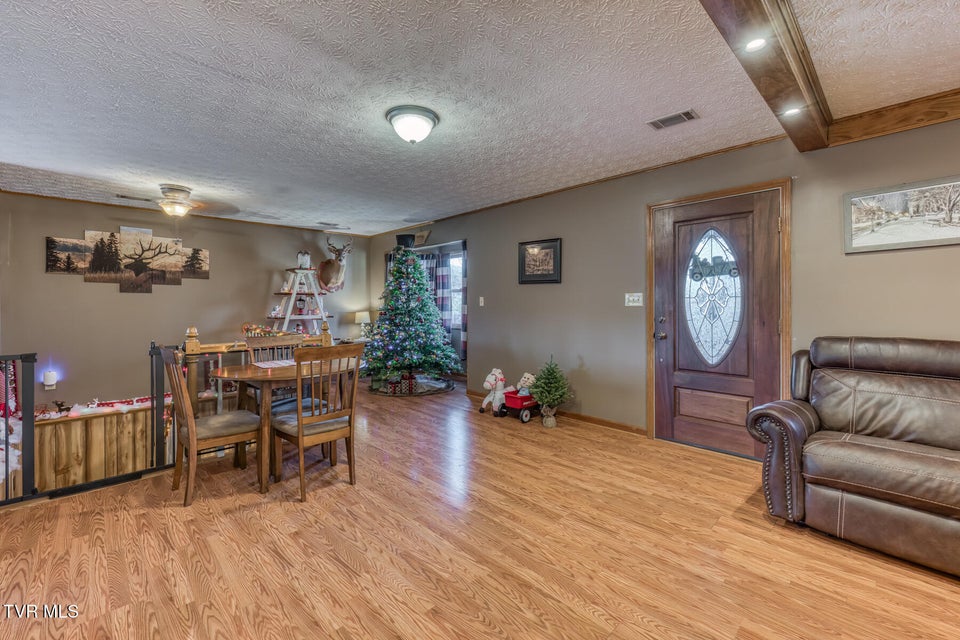 Photo #12: 155 Horseshoe Drive