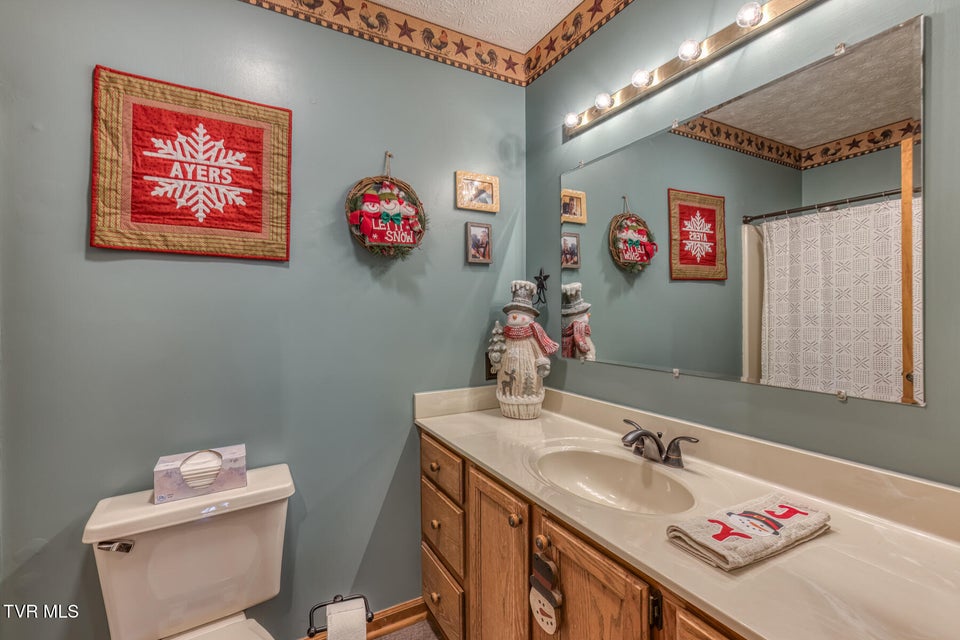 Photo #21: 155 Horseshoe Drive