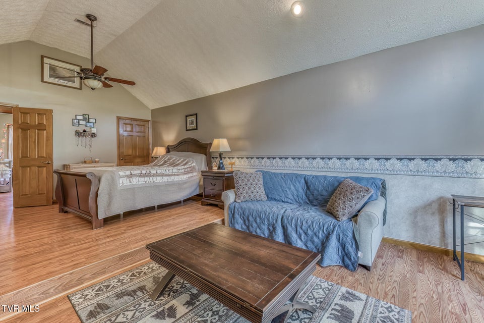 Photo #27: 155 Horseshoe Drive