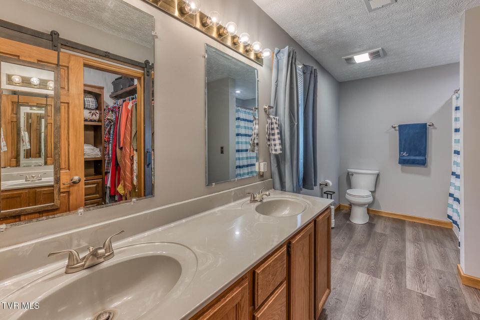 Photo #29: 155 Horseshoe Drive