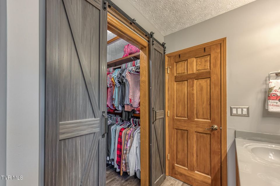 Photo #31: 155 Horseshoe Drive