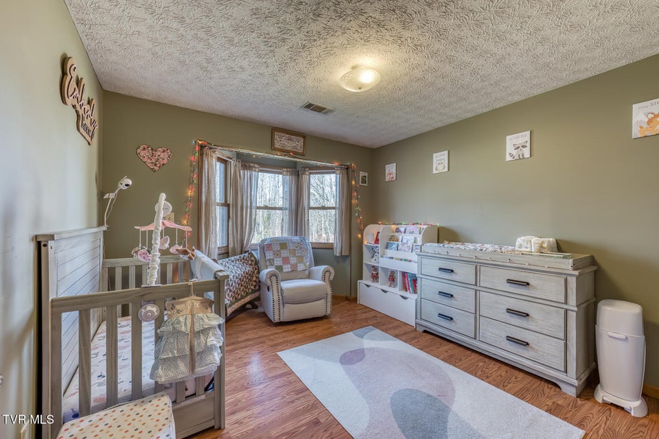 Photo #34: 155 Horseshoe Drive