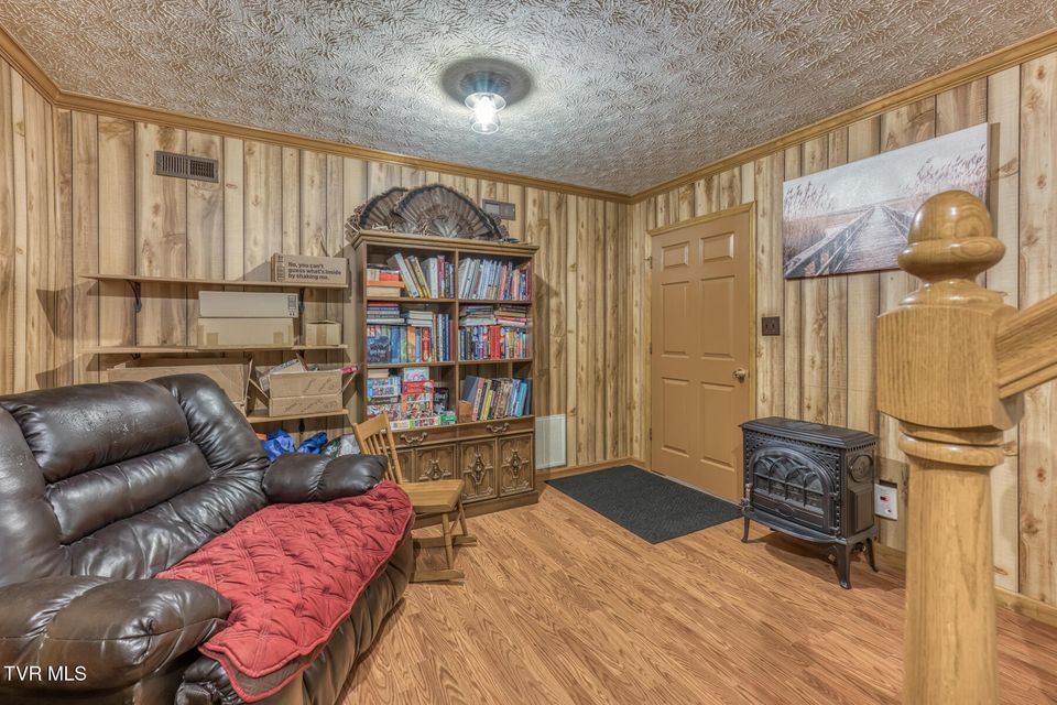 Photo #35: 155 Horseshoe Drive