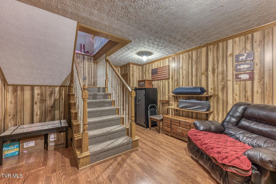 Photo #36: 155 Horseshoe Drive