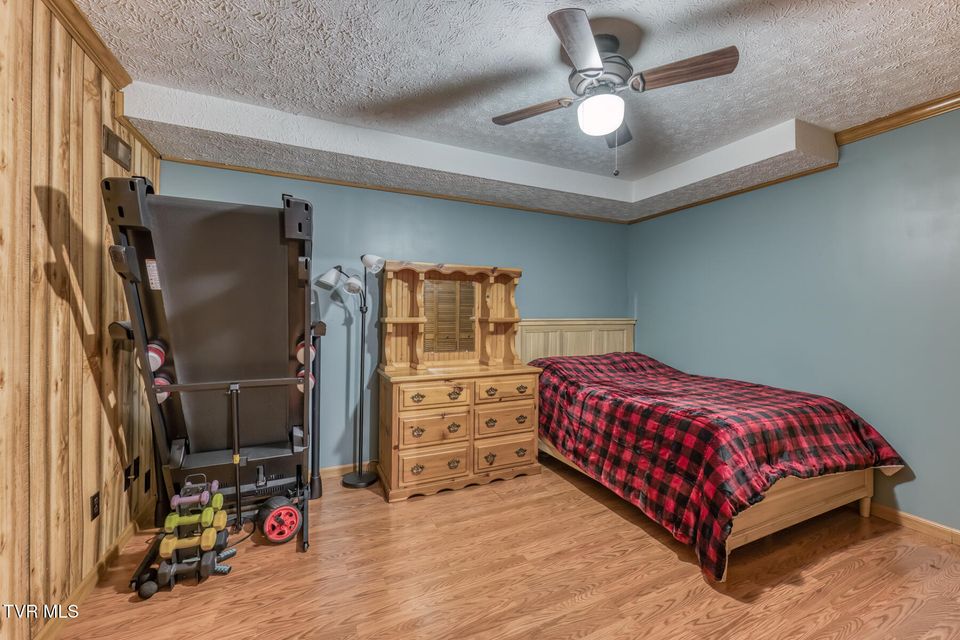 Photo #37: 155 Horseshoe Drive