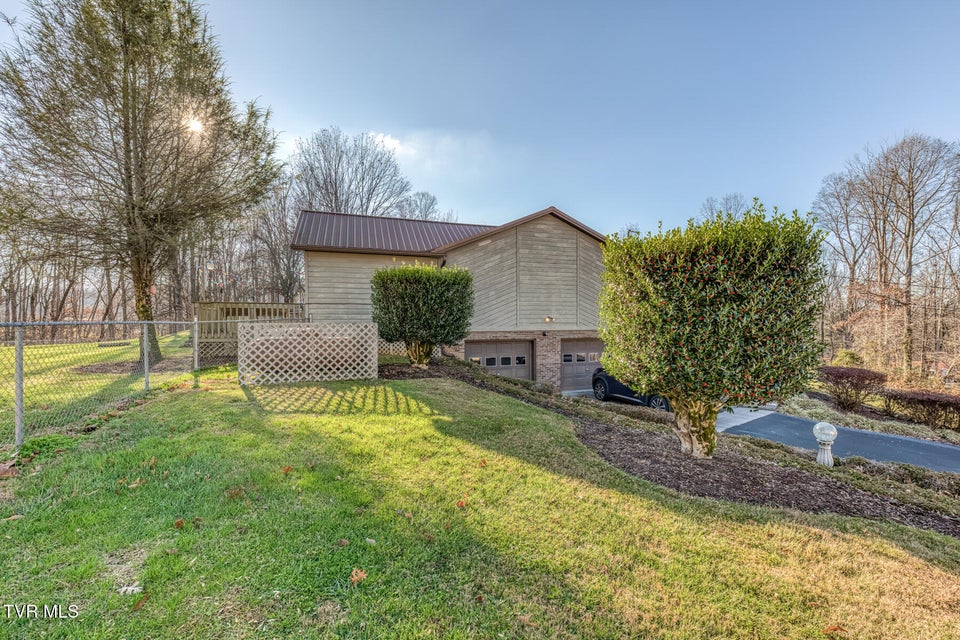 Photo #42: 155 Horseshoe Drive