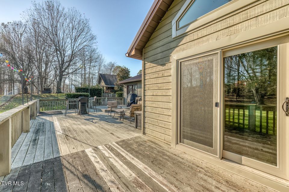 Photo #47: 155 Horseshoe Drive