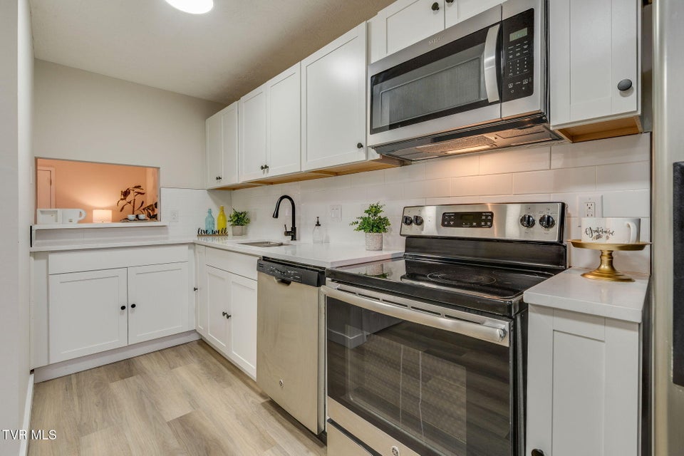 Photo #6: 807 Swadley Road