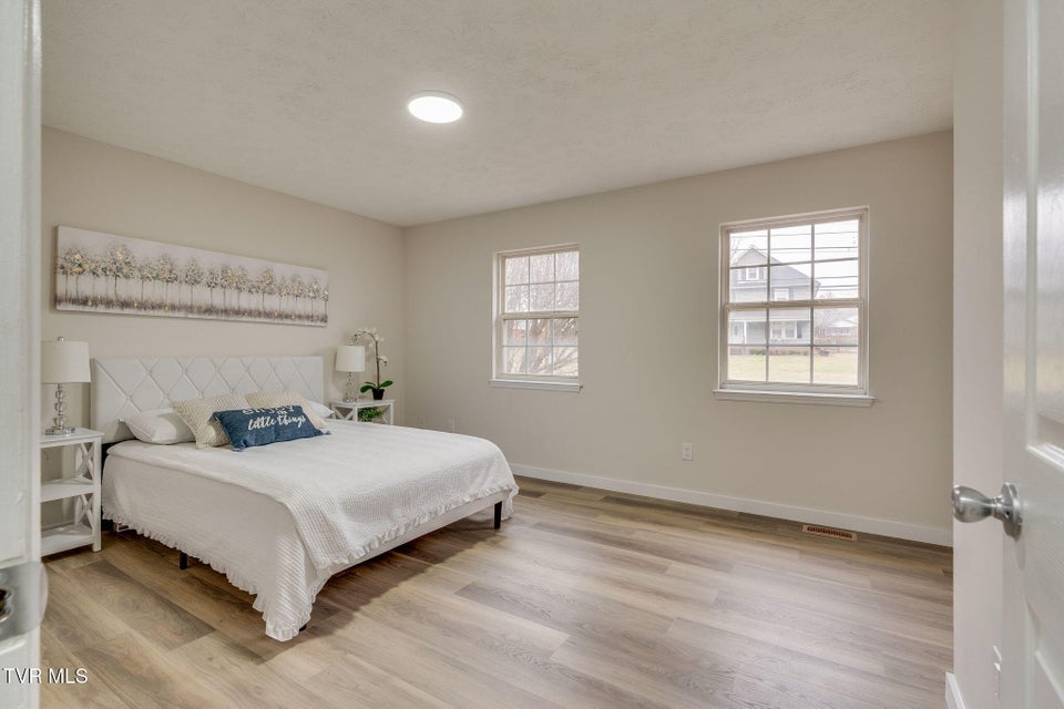 Photo #11: 807 Swadley Road