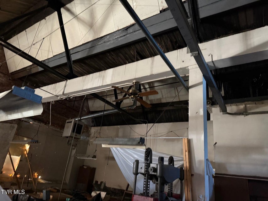 Photo #7: 509 Shelby Street