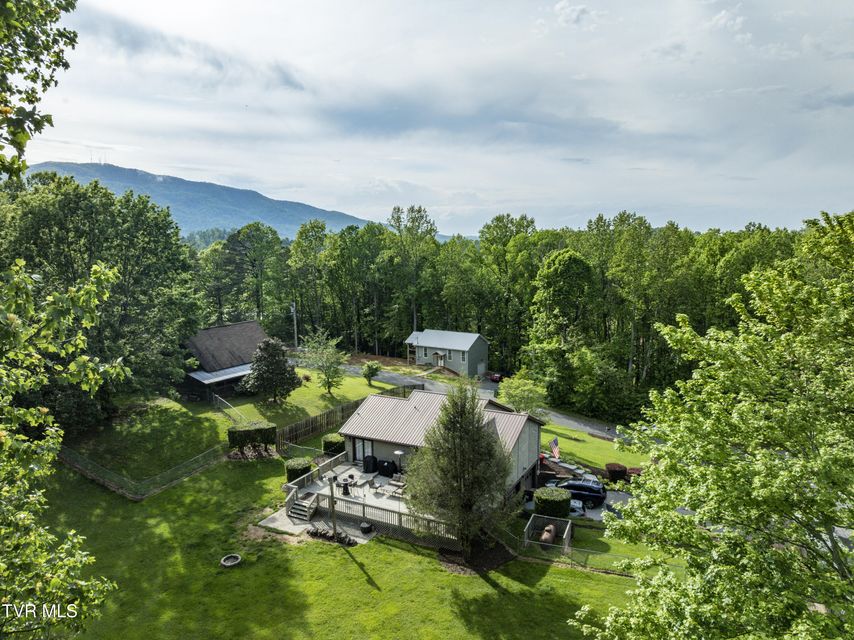 Photo #2: 155 Horseshoe Drive