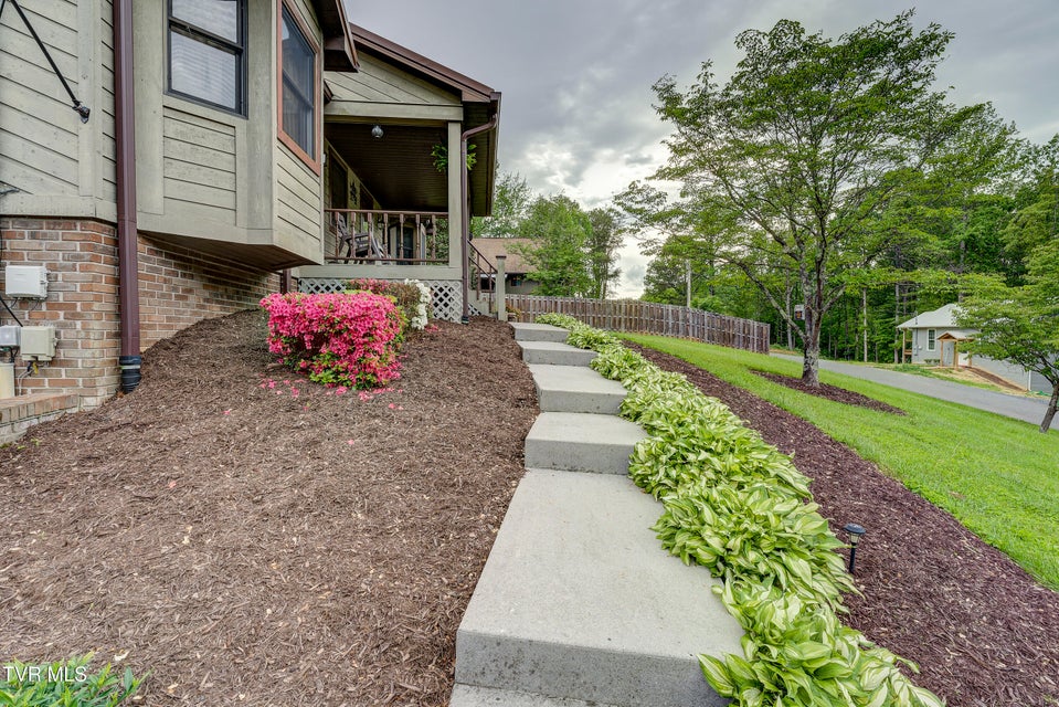 Photo #80: 155 Horseshoe Drive