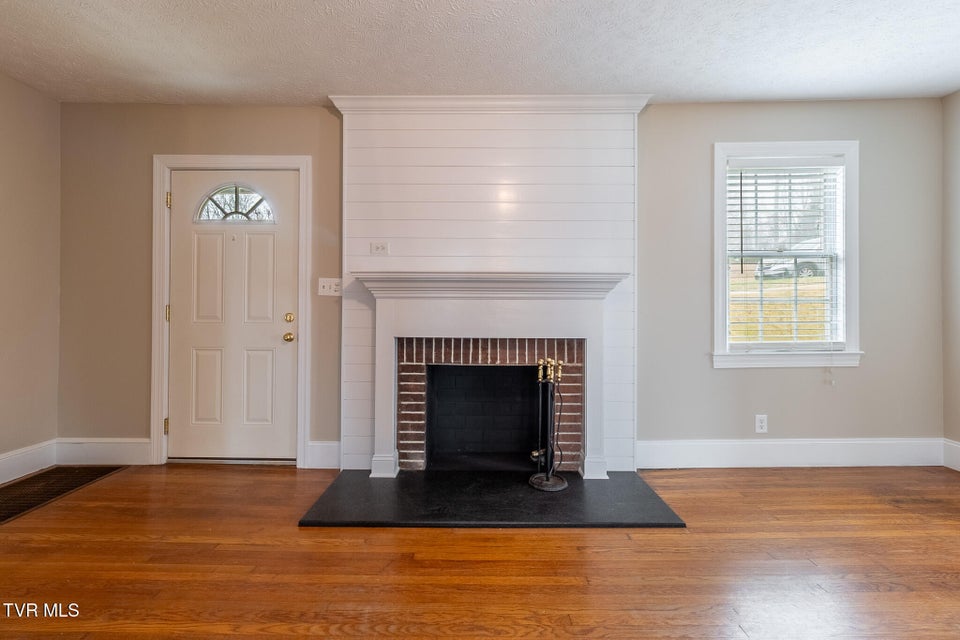 Photo #9: 165 Sevier Avenue