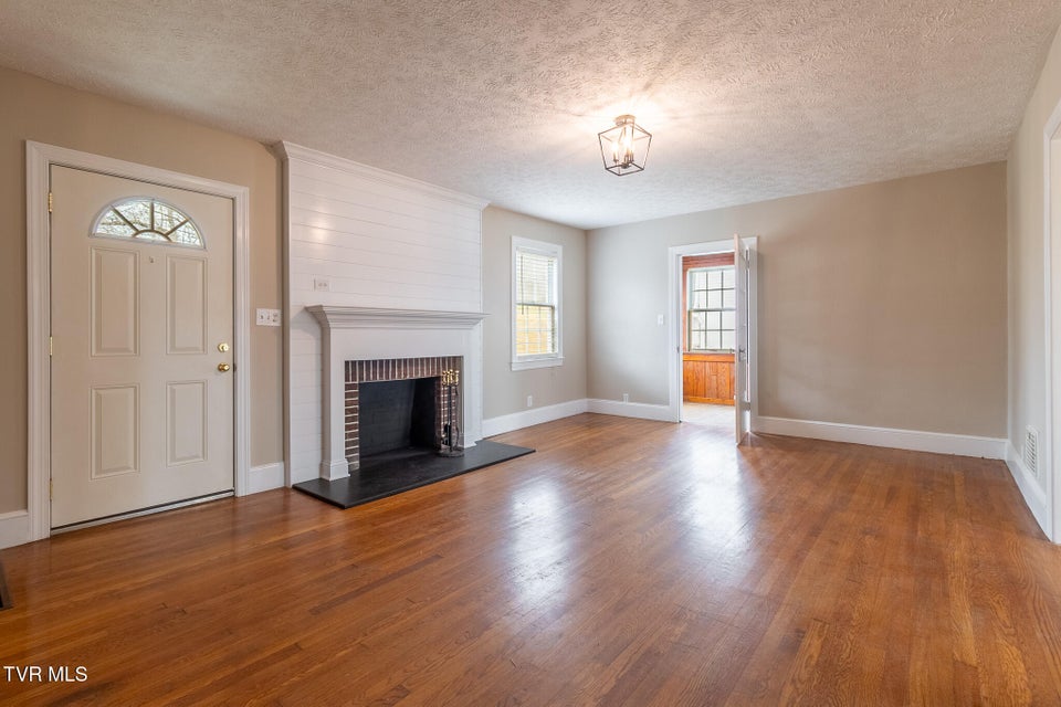 Photo #11: 165 Sevier Avenue