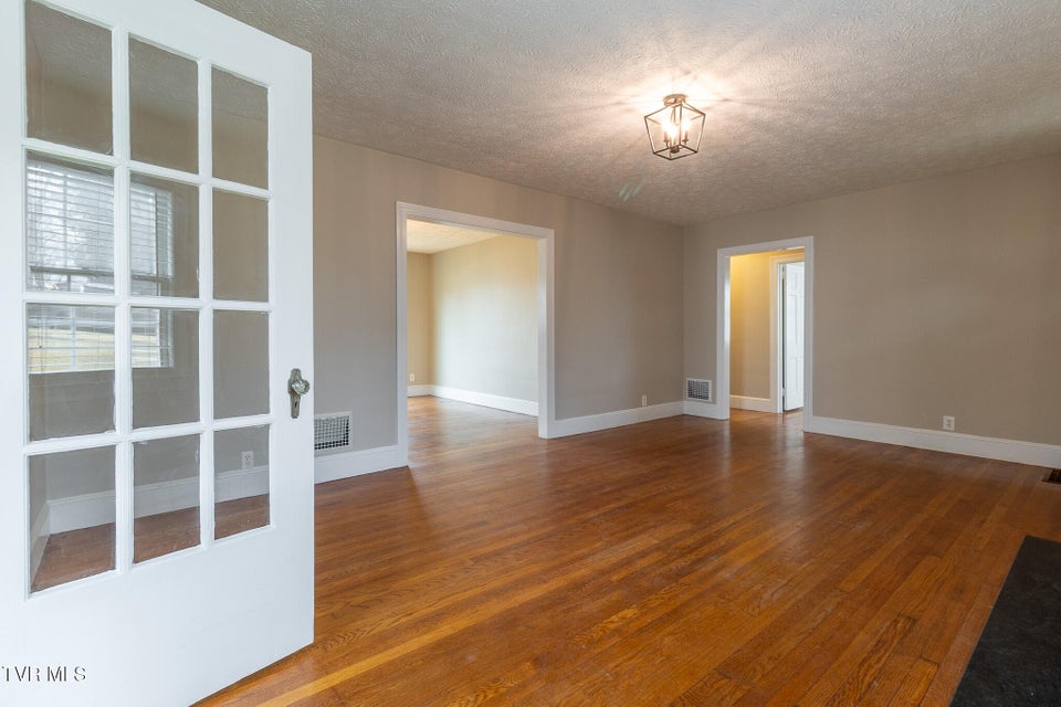 Photo #12: 165 Sevier Avenue