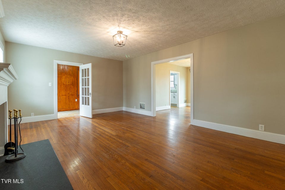 Photo #13: 165 Sevier Avenue