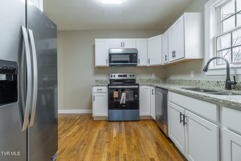 Photo #17: 165 Sevier Avenue