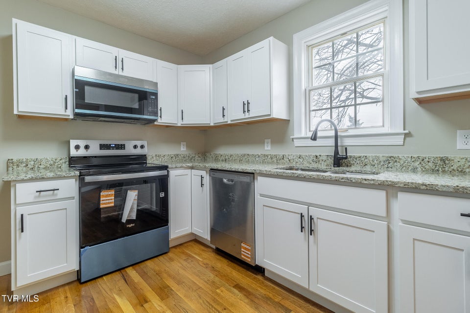 Photo #18: 165 Sevier Avenue