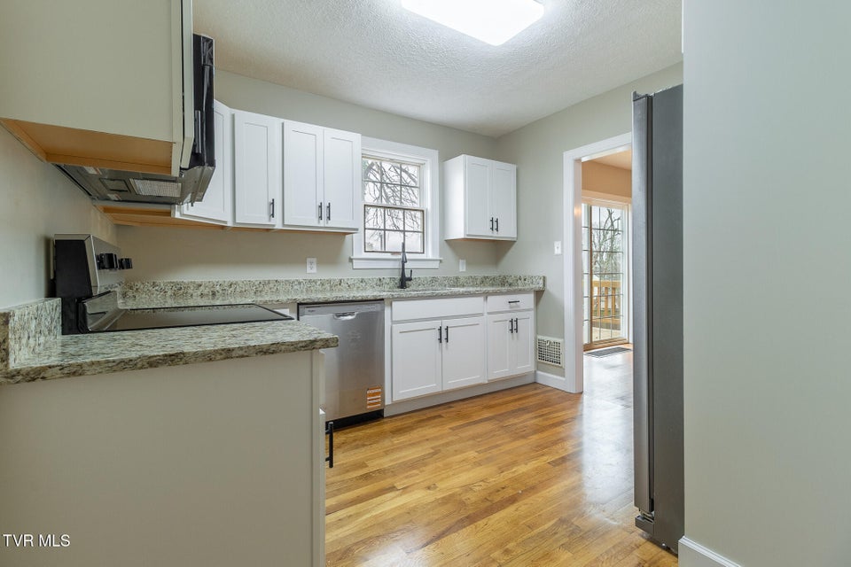 Photo #19: 165 Sevier Avenue