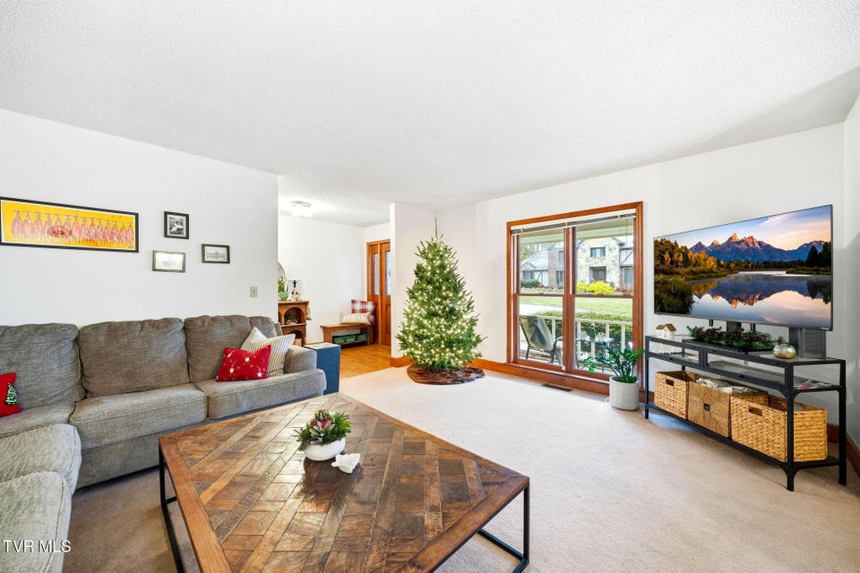 Photo #8: 3303 Honeywood Drive