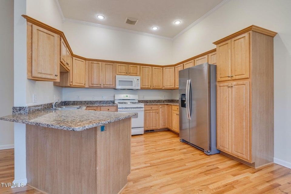 Photo #7: 4150 Cooks Point