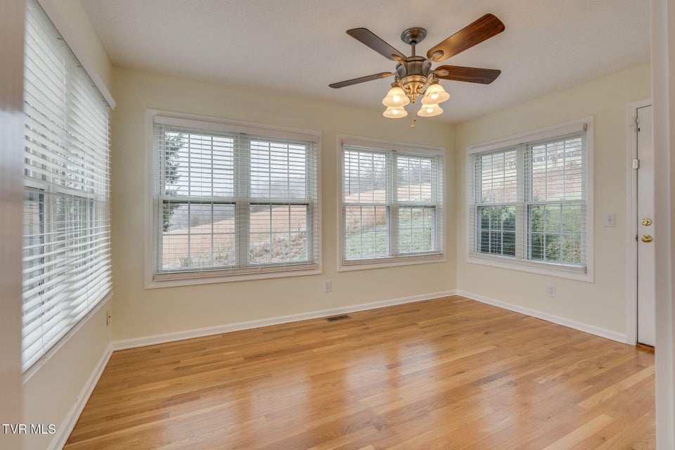 Photo #10: 4150 Cooks Point