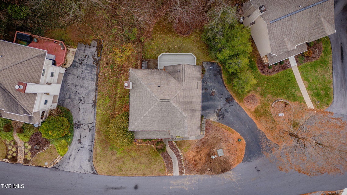 Photo #32: 171 Aston Court