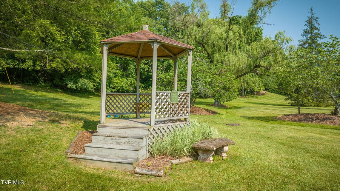 Photo #38: 171 Aston Court