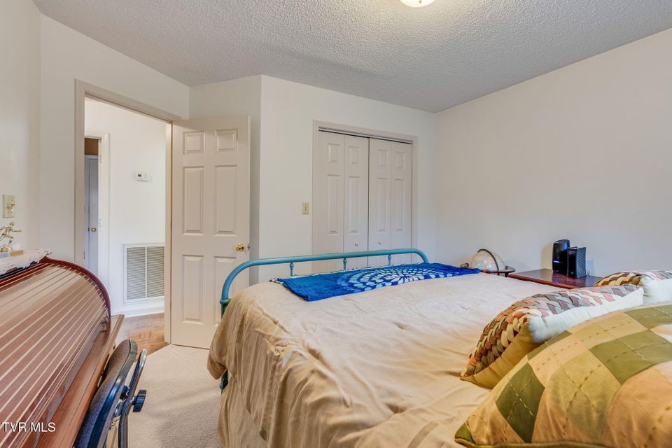 Photo #28: 171 Aston Court