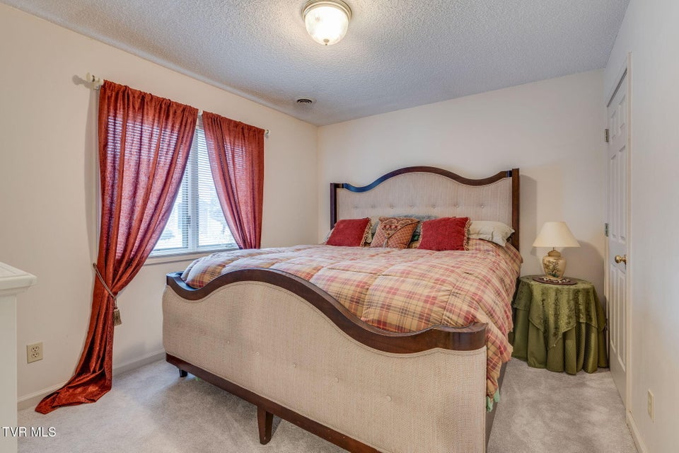 Photo #24: 171 Aston Court