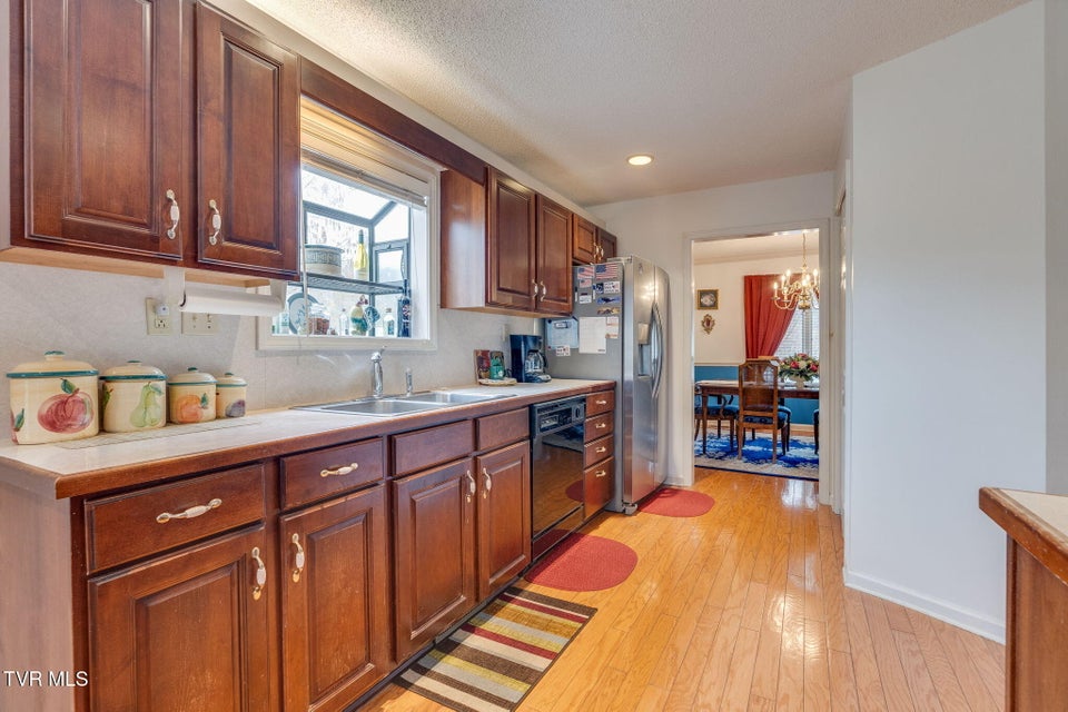 Photo #18: 171 Aston Court