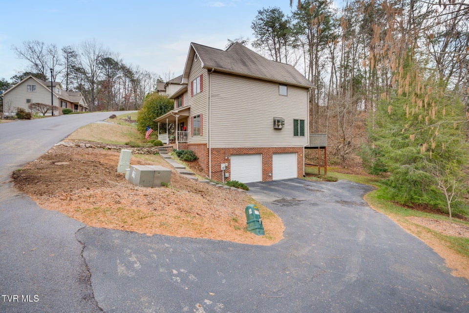 Photo #9: 171 Aston Court