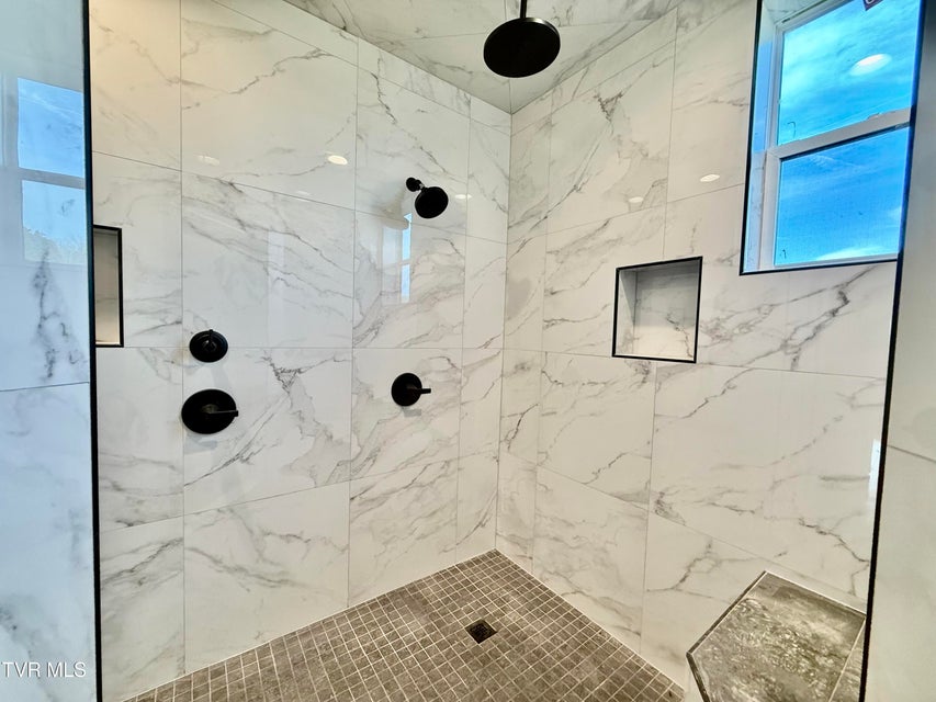 Photo #29: 2114 Powell River Rd 