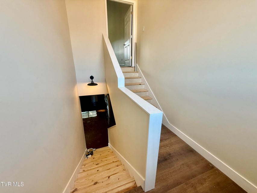 Photo #32: 2114 Powell River Rd 