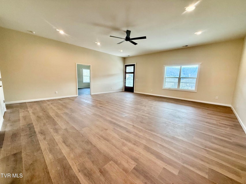 Photo #33: 2114 Powell River Rd 