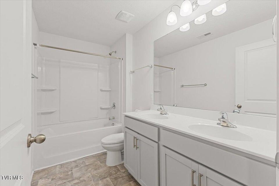 Photo #33: 414 Brinkleys Way Way