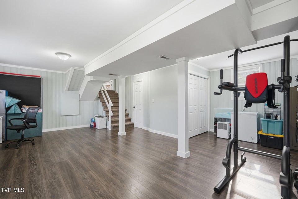 Photo #25: 119 Dakota Road