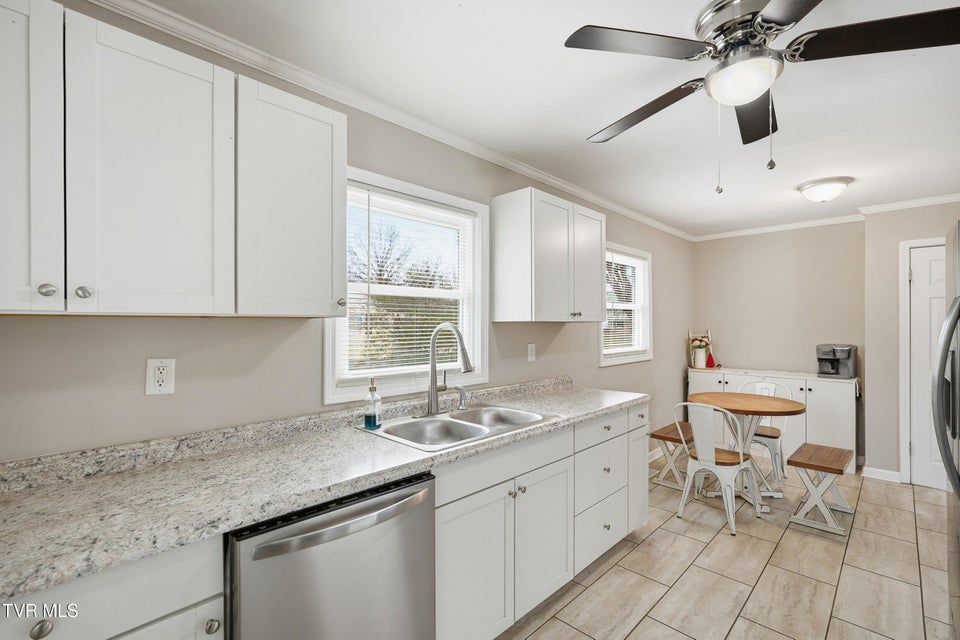 Photo #13: 119 Dakota Road