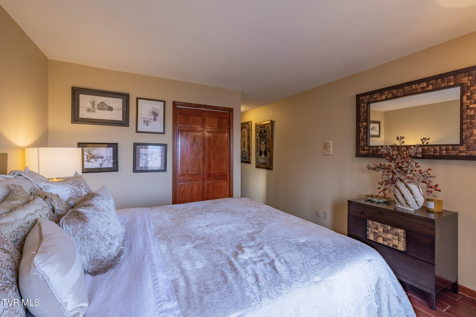 Photo #31: 3606 Honeywood Drive