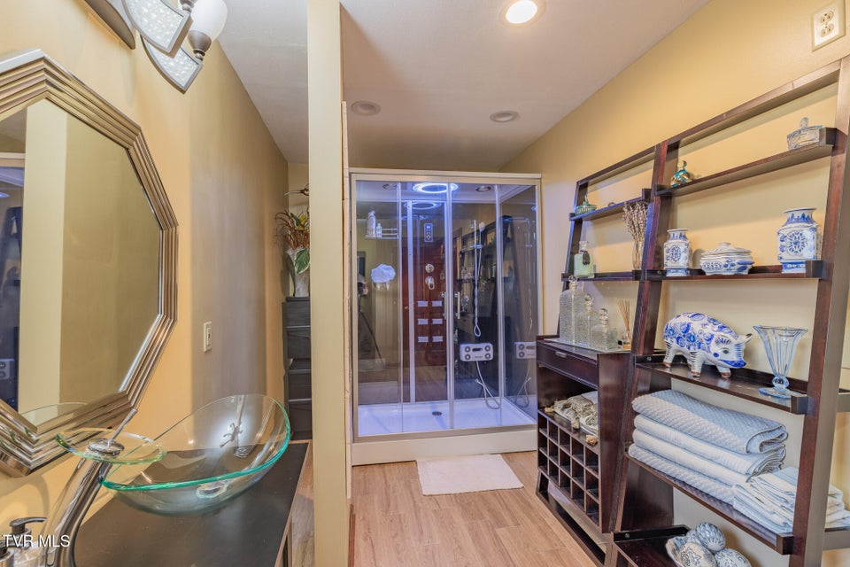 Photo #33: 3606 Honeywood Drive